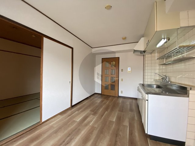 レジデンス清の居間・リビング