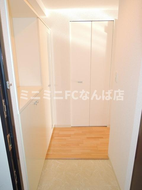 ウォブ本町ウエストの玄関