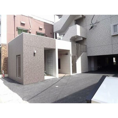 熊本市中央区新町３丁目の賃貸マンションのエントランス