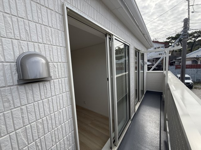 那覇市識名１丁目戸建　１号棟のバルコニー|バルコニーからの眺めを楽しみながら食事をしませんか