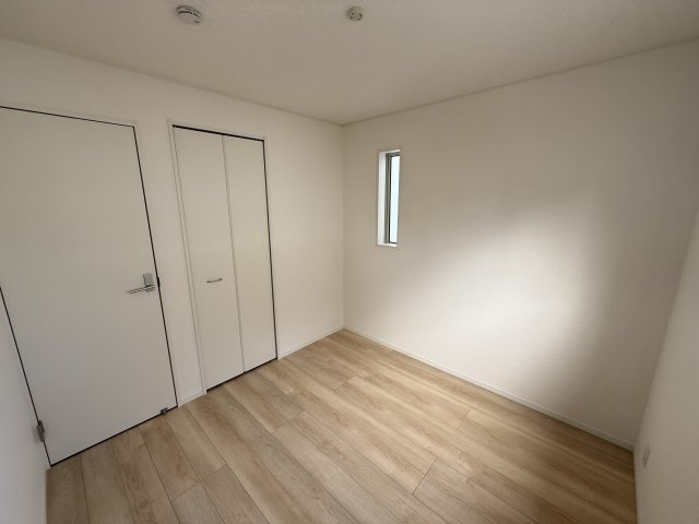 那覇市識名１丁目戸建　１号棟の洋室|洋室です