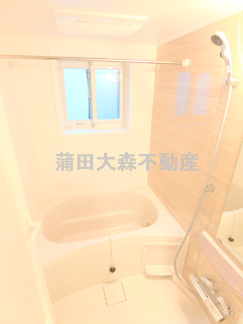 ハーモニーグラシア蒲田@仲介手数料最大無料の浴室|窓と追焚+浴室乾燥機付きのバスルーム