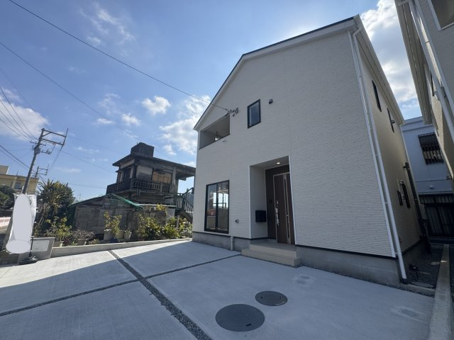 糸満市喜屋武　第6（全3棟）2・3号棟の外観|3号棟　並列駐車3台完備♪EV車充電設備付き♪