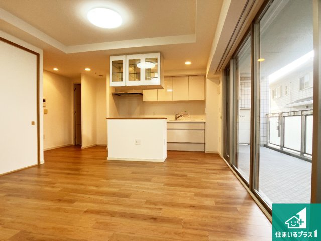 レピア垂水五色山の居間・リビング|シンプルなリビングは、観葉植物等のインテリアを楽しめますね！パパ好みにも、ママ好みにも家具次第で雰囲気を変えることができます！