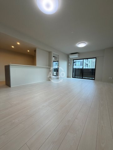 グランセジュール大国町　敷津小学校区の居間・リビング|グランセジュール大国町(敷津小学校区)　リビング