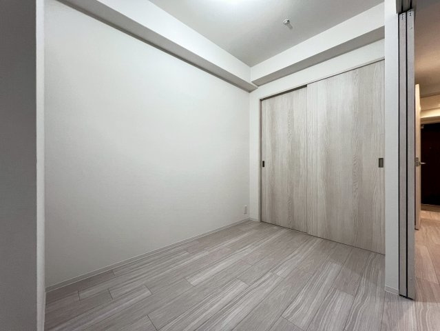 コンフォリア・リヴ北浜高麗橋の洋室