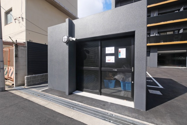 ワールドアイ難波City Gateのエントランス