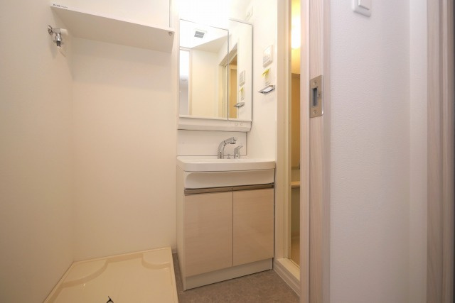 ワールドアイ難波City Gateの洗面所