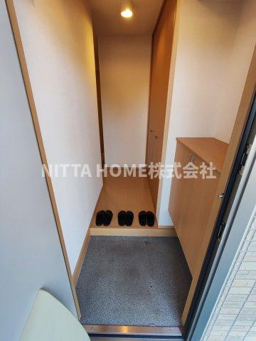 グランモアⅡの玄関|玄関も広いスペースです♪