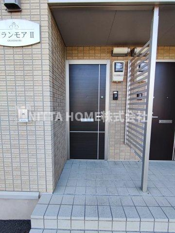 グランモアⅡのエントランス|小さなお子様連れにもオススメですよ♪