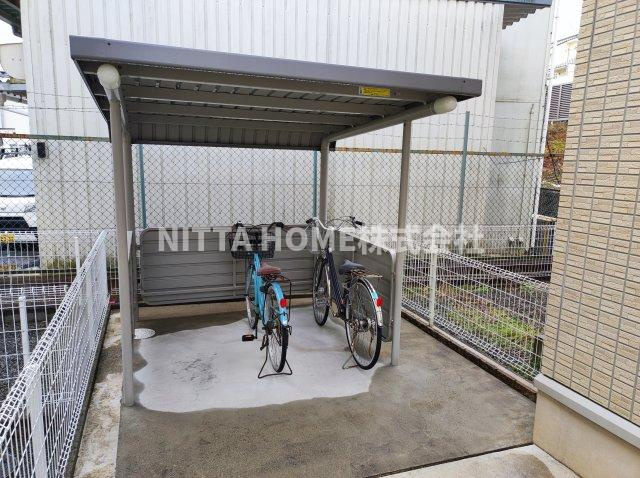 グランモアⅡの設備|屋根付きの駐輪場は無料で使用可能です◆
