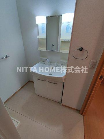 グランモアⅡの洗面所|独立洗面台が付いています！