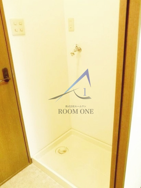 フィオーレ練馬の設備|洗濯機置き場です。