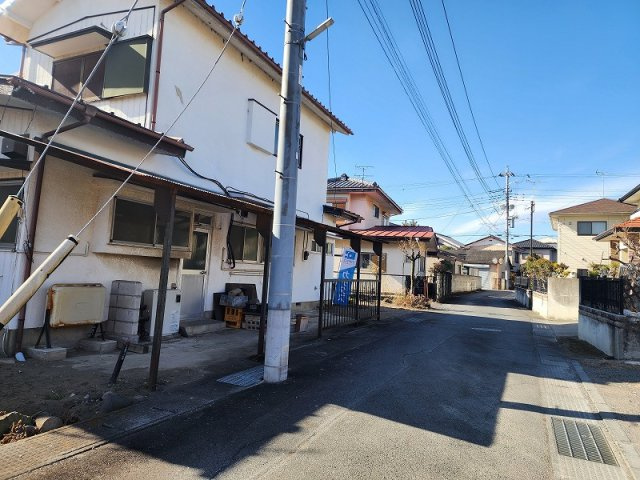 高崎市下豊岡町　売地の前面道路含む現地写真