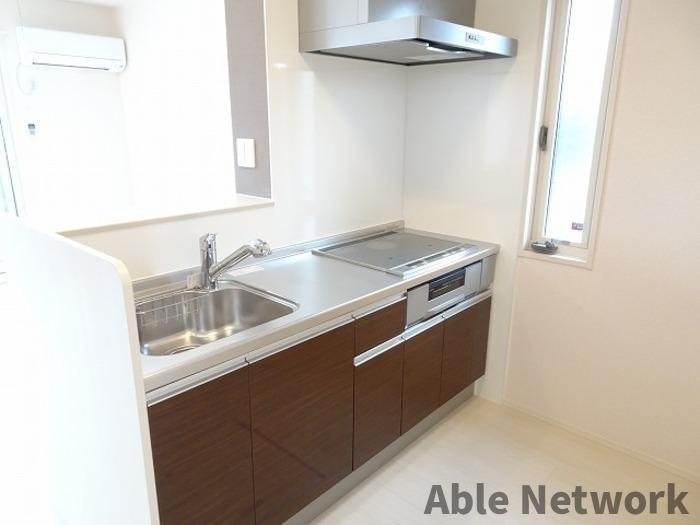 ロマージュ神栖のキッチン|コンロ＆グリル付きカウンターキッチン