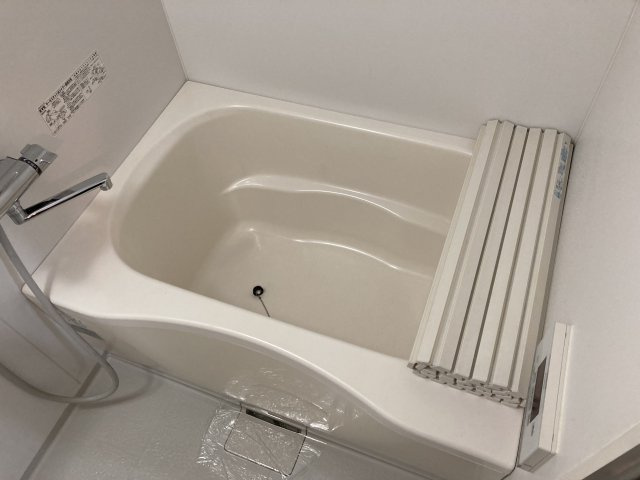 メゾン ハピネスの浴室