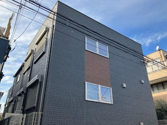 カモナジョイナスの外観