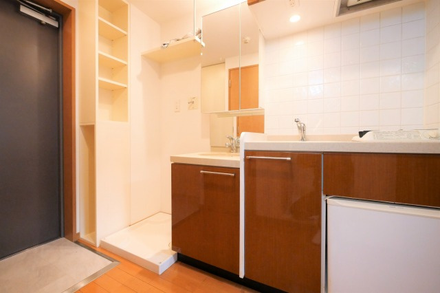 エステムコート大阪城北天満の杜の独立洗面台