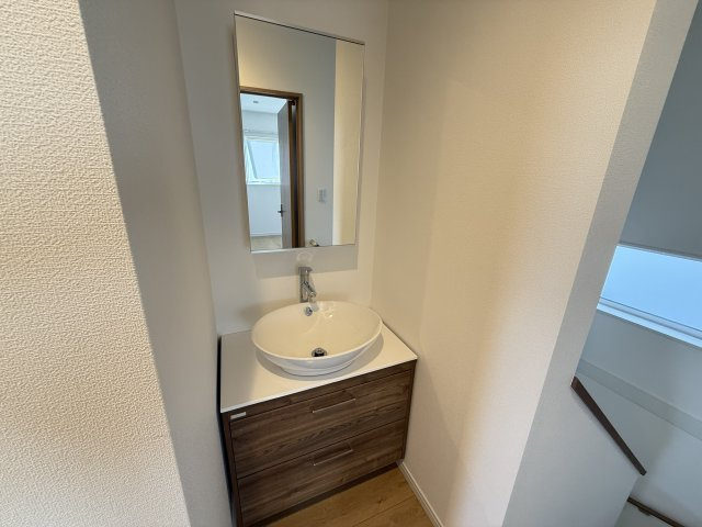 高崎市吉井町吉井　中古住宅の独立洗面台