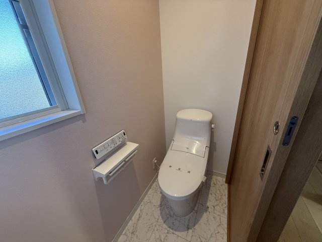 高崎市吉井町吉井　中古住宅のトイレ