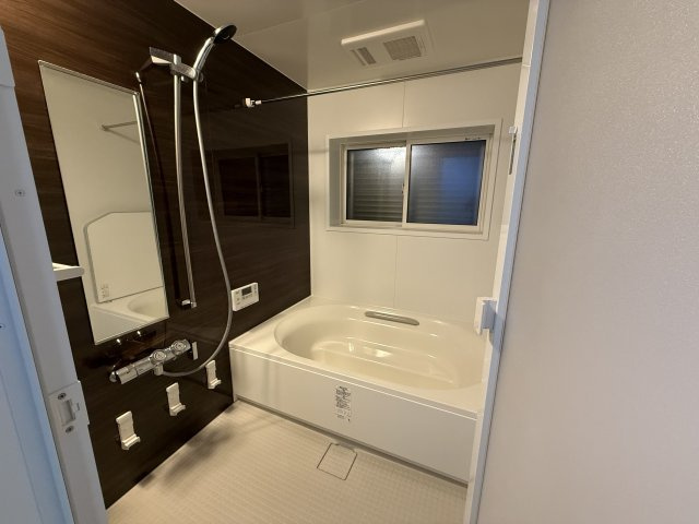 高崎市吉井町吉井　中古住宅の浴室