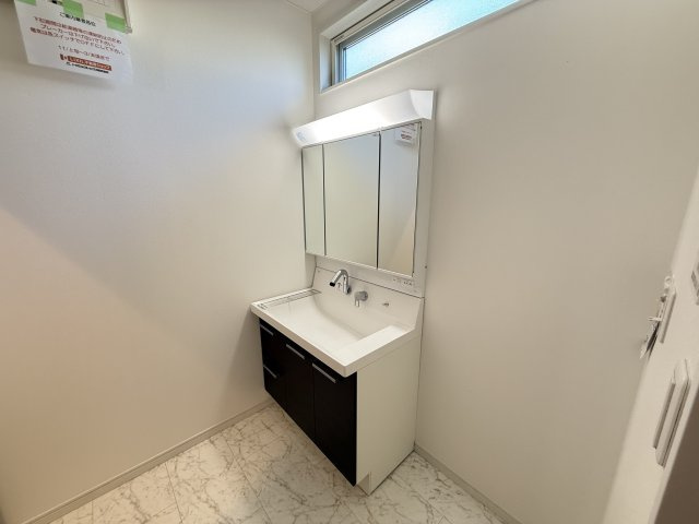 高崎市吉井町吉井　中古住宅の独立洗面台