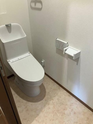 【トイレ】 | La Re sidence Chic | 温水洗浄便座。