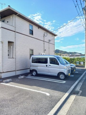 【駐車場】 | プルマージュＡ・Ｒ | 駐車場があるので、車を買う予定の方も安心です
