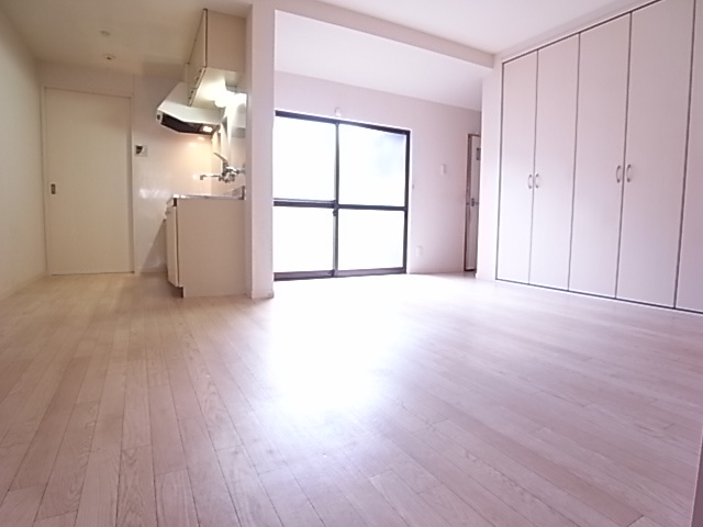 清水通貸家の居間・リビング