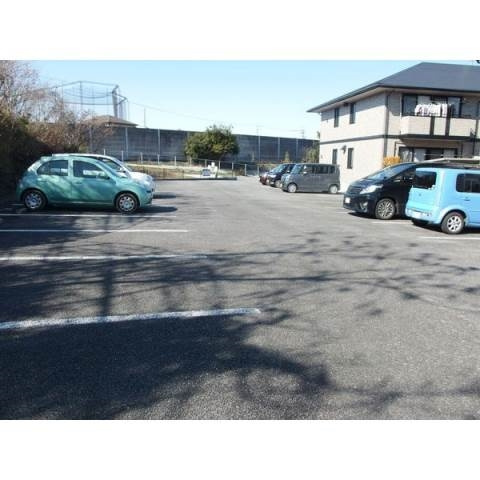 ミレニーHIRO　Bの駐車場