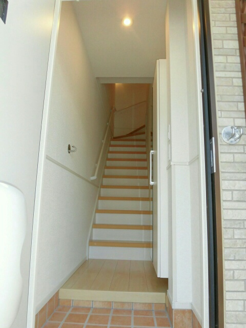 グラード多米 Aの玄関