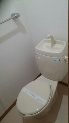 【トイレ】 | ハーモニー高岡Ⅰ | コンパクトで使いやすいトイレです