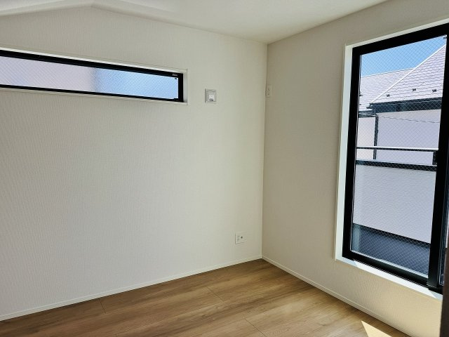 八王子市　北野町　新築一戸建て　６期の子供部屋|～2階5.75帖の洋室　2面採光で明るく風通しの良いお部屋です～