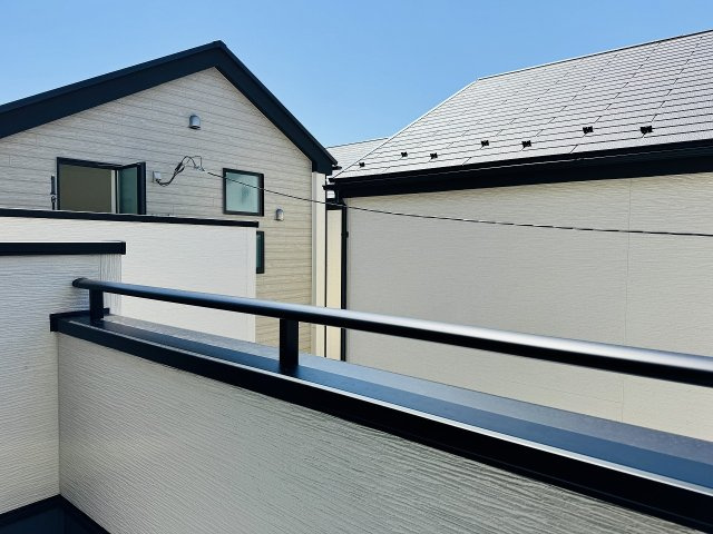 八王子市　北野町　新築一戸建て　６期のバルコニー|～西側・南側・ルーフバルコニーと、3つのバルコニーがあります～