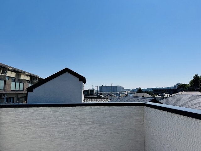 八王子市　北野町　新築一戸建て　６期のバルコニー|～陽当たり・眺望良好、開放感のあるルーフバルコニー～