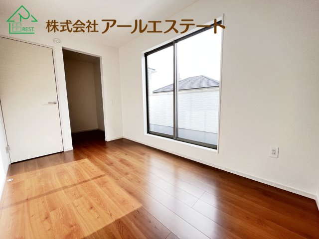 加古川市加古川町中津　JR「加古川駅」徒歩16分の寝室