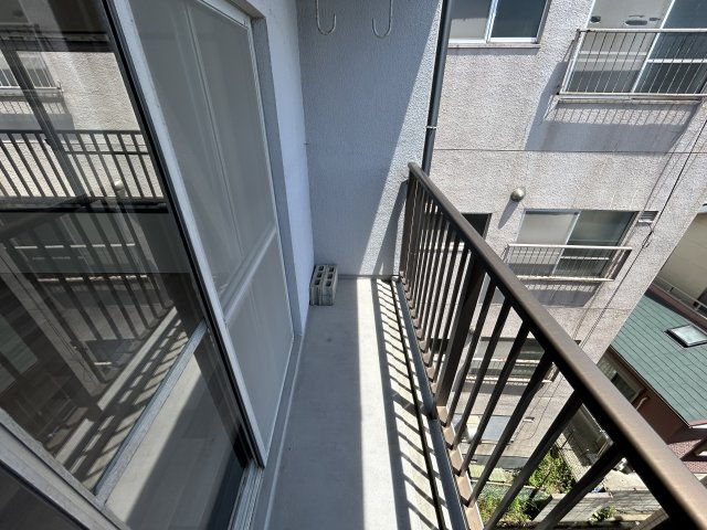 アベニール林崎のバルコニー