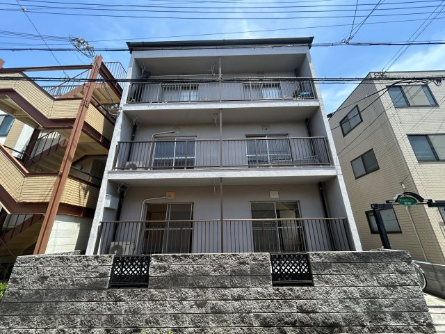 アベニール林崎の外観