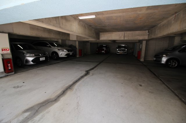 ヴィスター五色山の駐車場