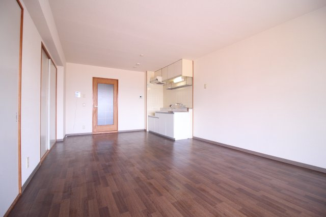 ヴィスター五色山の居間・リビング