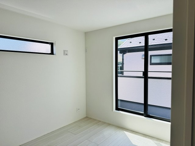 八王子市　北野町　新築一戸建て　６期の子供部屋|～2階6.0帖の洋室　2面採光で明るく風通しの良いお部屋です～
