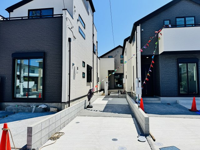 八王子市　北野町　新築一戸建て　６期の駐車場|～2台駐車可能カースペース～