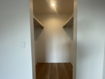 【収納】 | 与那原町上与那原（全4棟）ラスト3号棟 | 3号棟　洋室7.87帖＋WIC付き♪（WIC×2部屋）