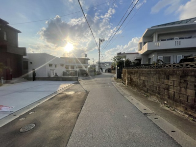 【前面道路含む現地写真】 | 与那原町上与那原（全4棟）ラスト3号棟 | ※北側公道5.07m～6.48m♪