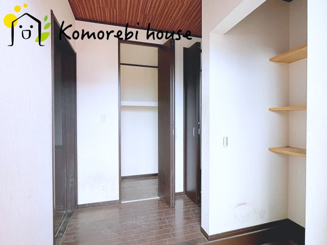 鴻巣市大芦　中古戸建の玄関|ゆったりとした玄関です