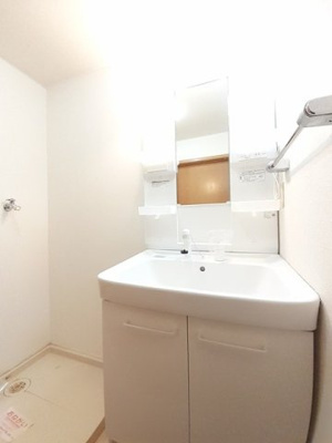 【洗面所】 | グリーンスクエアＡ | 使いやすい洗面所です