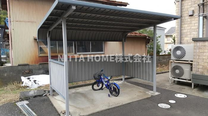 スタートライン故郷　Ａのその他共用部分|屋根付きの駐輪場も敷地内にあります◎