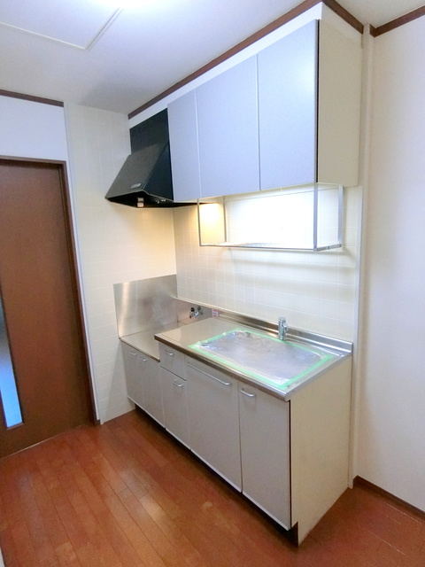 シャルマンホリカワのキッチン|★ガス2口コンロ設置可★　★上部棚収納付き★