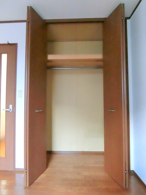 シャルマンホリカワの収納|★天井から床までの高さがあるある大きなクローゼット★