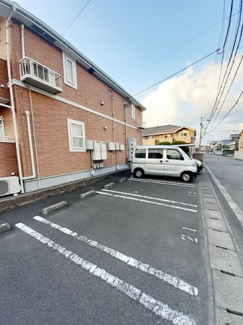 【駐車場】 | カルム　サンリットＡ　Ⅰ | 駐車場があるので、車を買う予定の方も安心です